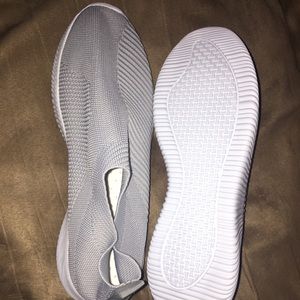 ‼️Make an offer‼️Women’s slip-on sneakers